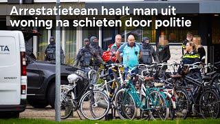 Arrestatieteam haalt man met mes uit woning Alkmaar politie schiet man in been  ©StefanVerkerknl [upl. by Hacim618]