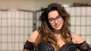 Curvy amp Plus Size Model Lisa  Biography  Wiki  Age  Height  Weight  Figure  Career and More [upl. by Nivlac]