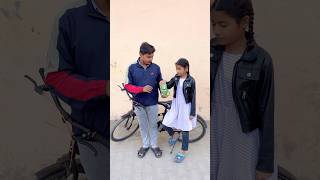 Karishma aur bhaiya Ke Piche monkey Pad Gaya 🐵😟 shorts viralshort funny [upl. by Nalo710]