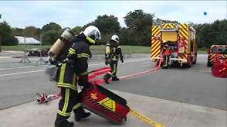 Pompiers professionnels et volontaires à la caserne de Pontivy [upl. by Ienttirb5]