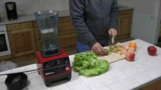 Rohkost Video grüner Smoothie mit Vitamix TNC 5200 [upl. by Guillaume102]