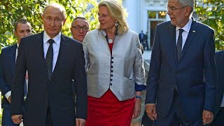 Karin Kneissl la exministra de Austria que invitó a Putin a su boda quotse mudaquot a Rusia [upl. by Elke966]