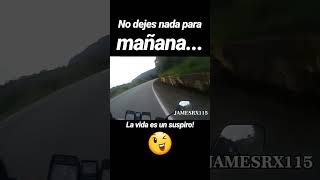 tránsito susto imprudente moto camión carril carretera conducción colombia [upl. by Anum927]