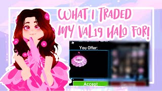 What I traded my 2019 Valentine Halo For  Royale High Halo Trading [upl. by Annehsat]