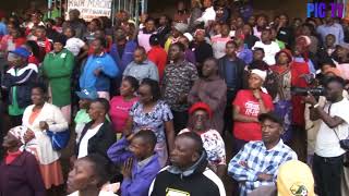 Kalonzo and Karatina women quotHustler anauza uwanja wa ndege [upl. by Ennaillij]