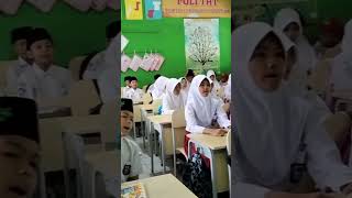 Lagu semangat di kelas baru [upl. by Nomzed517]