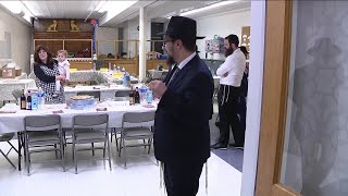 Passover seder in Philadelphia reflects on Jewish people trapped in wartorn Ukraine [upl. by Drofyar]