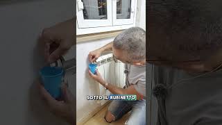 Spurgo termosifoni Pt 2 termosifoni spurgo tuttofare faidate idraulica casa tips tutorial [upl. by Kcirdot190]