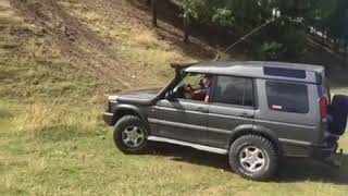 Land Rover Discovery td5 vs Nissan Terrano 1 [upl. by Sibelle]