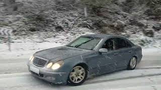 Mercedes w211 drift in the snow [upl. by Nutter285]