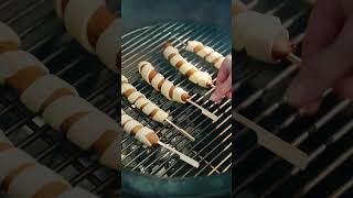 Worstenbroodje maken op de BBQ recept  shorts  Allerhande [upl. by Tnek348]