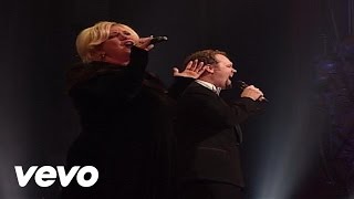 Sandi Patty David Phelps  A Whole New World Live [upl. by Zeralda]