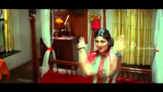 Vettah  Raavu Maayave Song Video  Kunchacko Boban Manju Warrier Rajesh Pillai  Official [upl. by Acker]