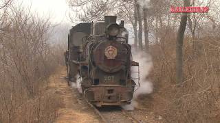 0023 Xingyang Brickworks Railway Clay Train 河南省建材廠鉄路（滎陽市） [upl. by Ynnavoig20]