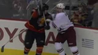 Jarome Iginla vs Keith Ballard Nov 10 2005 [upl. by Lorrin]