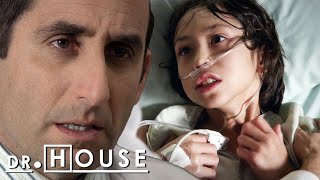 Exorcismo vs Medicina Tradicional  Dr House Diagnóstico Médico [upl. by Nwad]