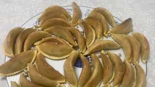 Recette traditionnelle des cornes de gazelle marocaine [upl. by Annayek477]