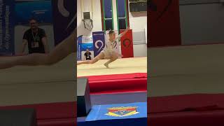 Emma Recchia 🇮🇹🥇au sol au tournoi international de CombsLaVille gymnastique [upl. by Nylave]