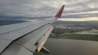 SOUTHWEST AIRLINES SWA CLOUDY MORNING LANDING IN OAKLAND OAK [upl. by Gruver]