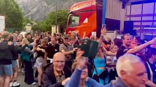 Feestavond Alpe d’HuZes in Le Bourg d’Ousans  04062024 [upl. by Aibara]