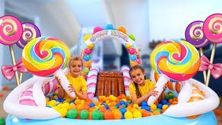 Las ratitas en parque inflable con bolas de colores playing park inflatable ball colors [upl. by Iknarf722]