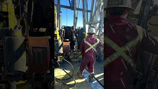 Trip pipe in hole rig pipes drilling oil tripping [upl. by Hanselka]