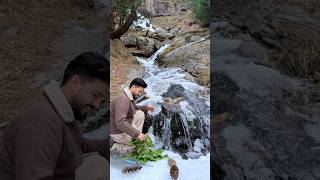 Pata nahin Yaar 🥹 shayari poetry motivation jordanmanali snow manali himachal [upl. by Saihtam446]