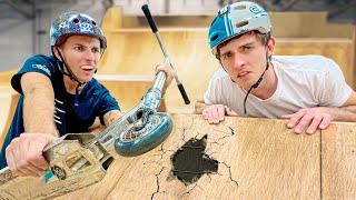 JAI CASSÉ LE SKATEPARK DE philippecantenot EN TROTTINETTE encore [upl. by Tenney]