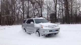 2005 V8 4runner snow drifting [upl. by Yobybab]