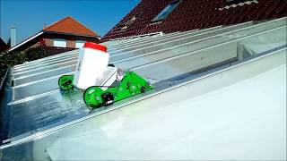 GRawler  Glass roof cleaning crawler [upl. by Eserrehs]