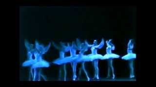 La Bayadère  Entrée de lombres  Kirov Mariinsky Ballet 1986 [upl. by Jaworski]