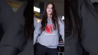 Nancy momoland dance performance and cute smile full screen stutus 💓nancy [upl. by Ahsieki]