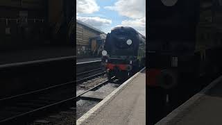 257 arrives at Ropley on the watercress thewatercressline [upl. by Sudnac288]