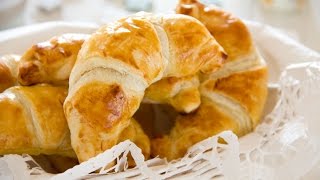 Croissant alle mele  Ricettait [upl. by Eikcir]