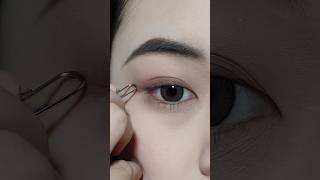 quotPaper Clip Hack for Perfect Eyeliner Practical Tips for Beginners  Easy Novice Eyeliner Tutorialquot [upl. by Mina]