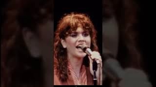 SASSY amp CLASSY 1978 Linda Ronstadt Tumbling Dice 🎲 lindaronstadt livevocals [upl. by Arondell]