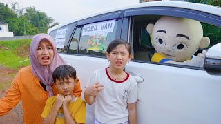 ALI DIBAWA MOBIL VAN UPIN IPIN BALIK KAMPUNG 🤕 MAMAH PANIK [upl. by Anived]