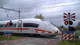 Spoorwegovergang Groessen Duiven  Dutch railroad crossing [upl. by Zacherie]