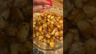 Italian rosemary roast potatoe recipe cookingchannel cooking italiancusine easyrecipe [upl. by Rubinstein285]