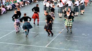 How to Scottish Dance  quotBroadswordsquot Dance [upl. by Adelaida]