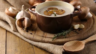 Velouté de champignons ou soupe aux champignons de Paris [upl. by Htiduj]