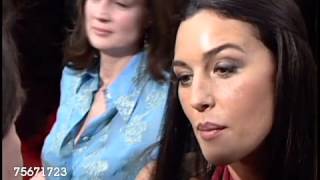 Monica Bellucci Gоlden Glоbe Awаrds 2001 [upl. by Eimaraj]