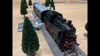 Unboxing the Roco H0 train analog start set and running the steam locomotive class 80 [upl. by Nyssa]