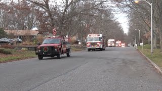 2016 SetauketNY Fire Department Hook amp Ladder Co 1 Santa Run 121016 [upl. by Aneelad]