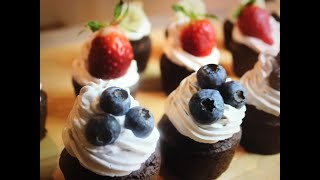 FruchtCupcakes  ganz ohne Zucker und ohne Mehl  einfaches Rezept [upl. by Maltz]