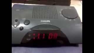 Radio Relogio Philips AJ3150 [upl. by Ilak]