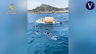 Rescatada una familia cuando su barca se hundía en las Islas Medas [upl. by Shotton139]