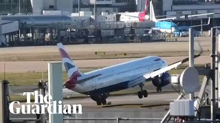 Storm Corrie BA plane aborts landing at Heathrow due to high winds [upl. by Atneciv871]