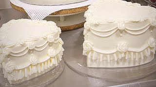 Making Crusting Buttercream Icing [upl. by Ahselef]