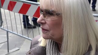 Addio a Frizzi Raffaella Carrà quotLa sua televisione elegante sta scomparendoquot [upl. by Neeroc]